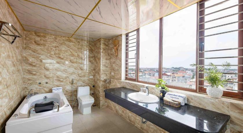 Hanoi Airport Premium Hotel Esterno foto